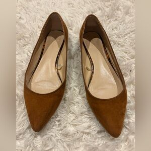 Ann Taylor Tan Brown Pointed Suede Flats size 9